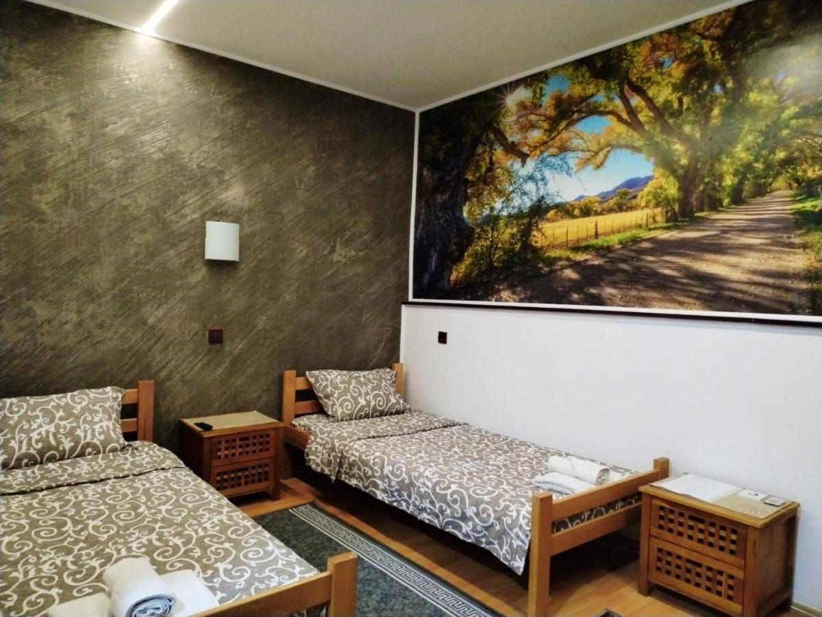 Fun Rooms Sobe Prenociste Borca Exterior photo