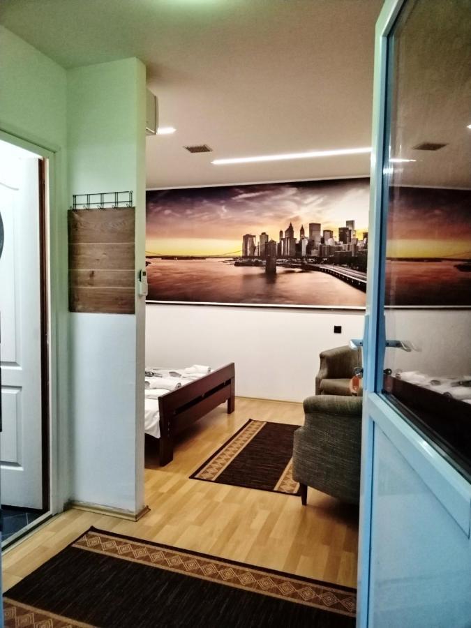 Fun Rooms Sobe Prenociste Borca Exterior photo
