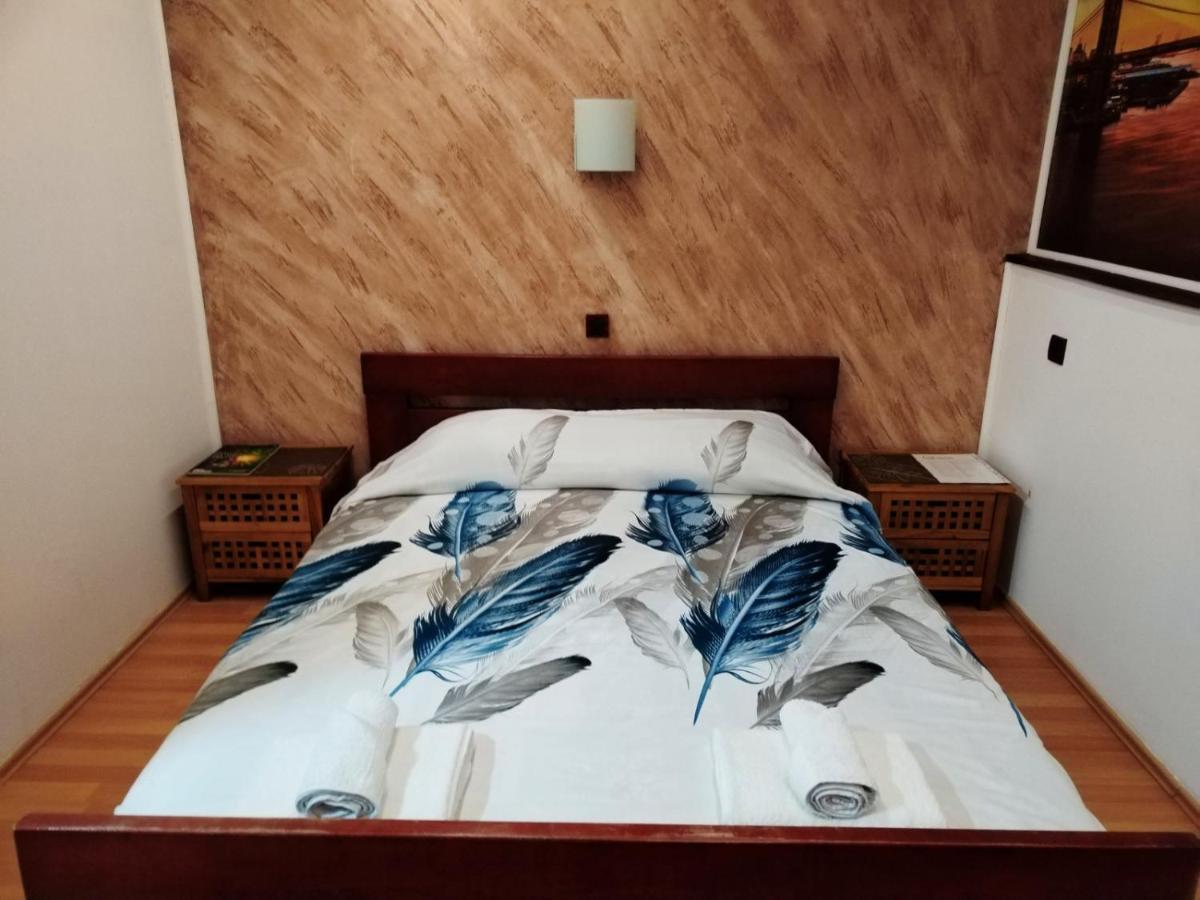 Fun Rooms Sobe Prenociste Borca Exterior photo
